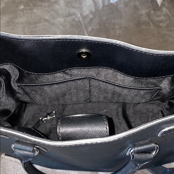 Michael Kors • Hamilton Specchio Black/Silver Tote - Picture 8 of 8